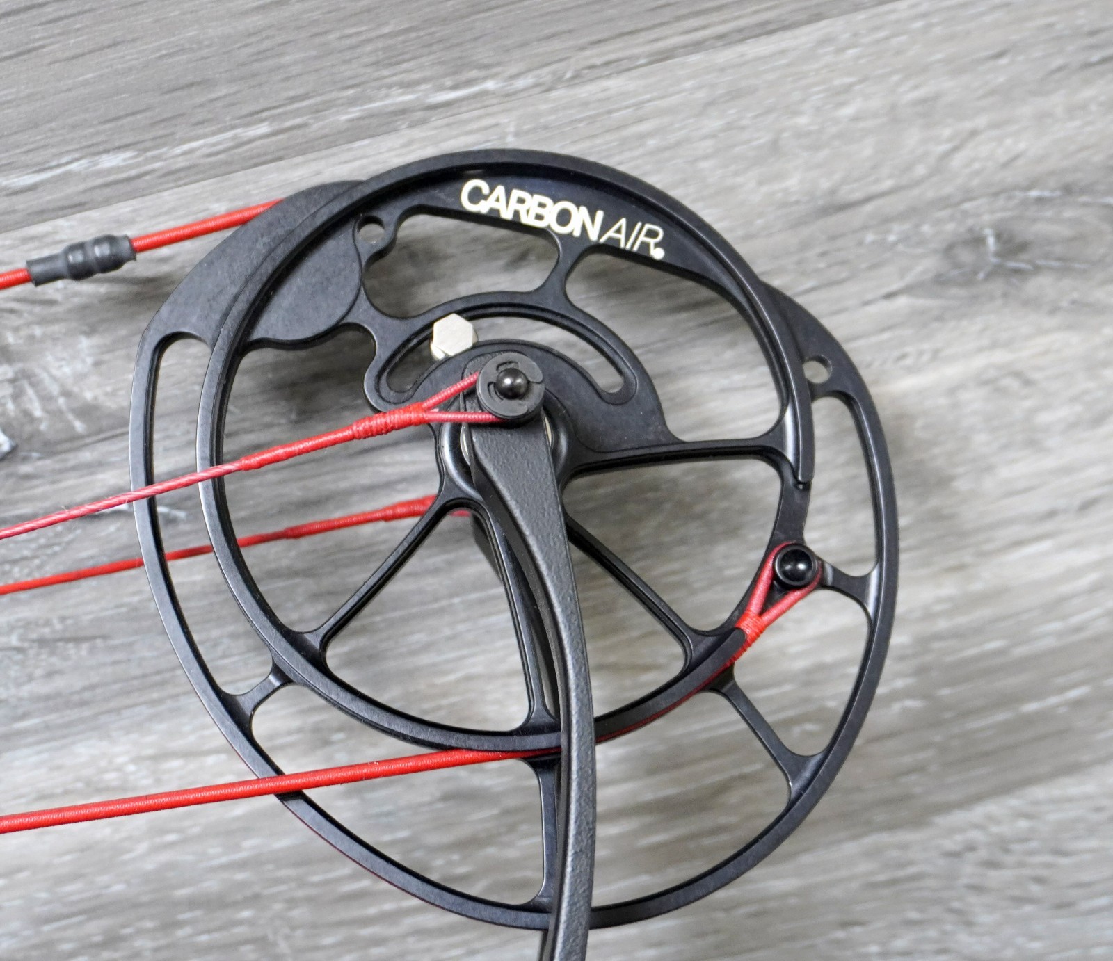 PSE Carbon Air compound bow w/Protective Case