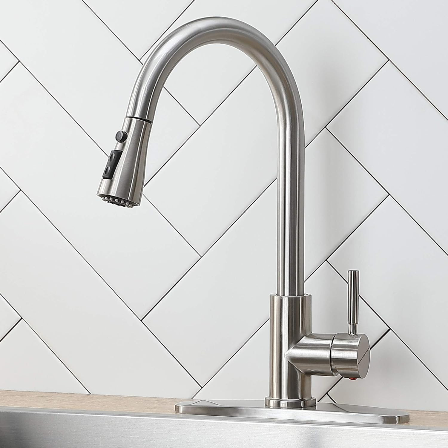 Kitchen Faucet with Pull down Sprayer, Brushed Nickel Kitchen Sink Faucet, High