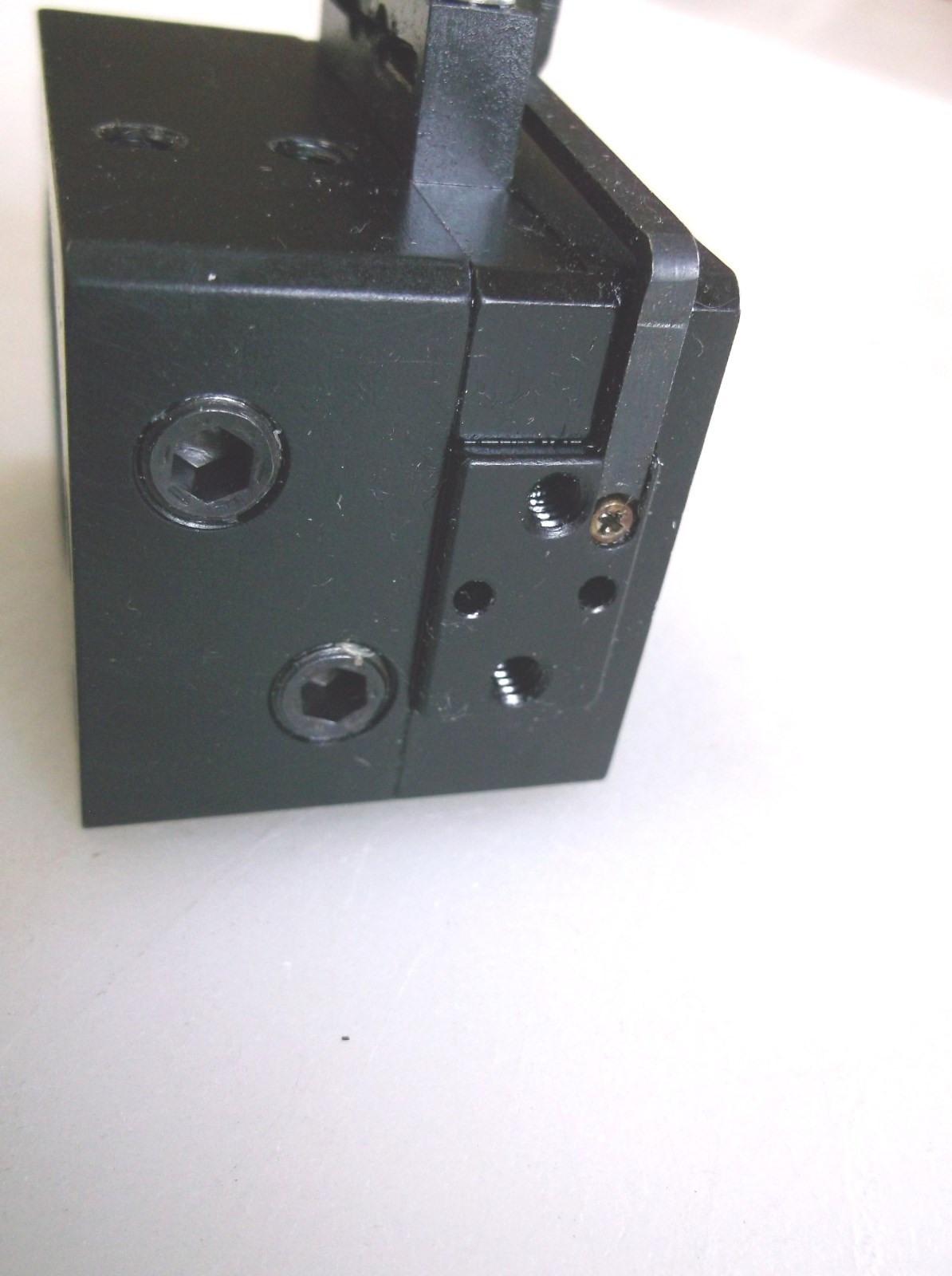 AGI Precision Parallel Gripper AGP-375
