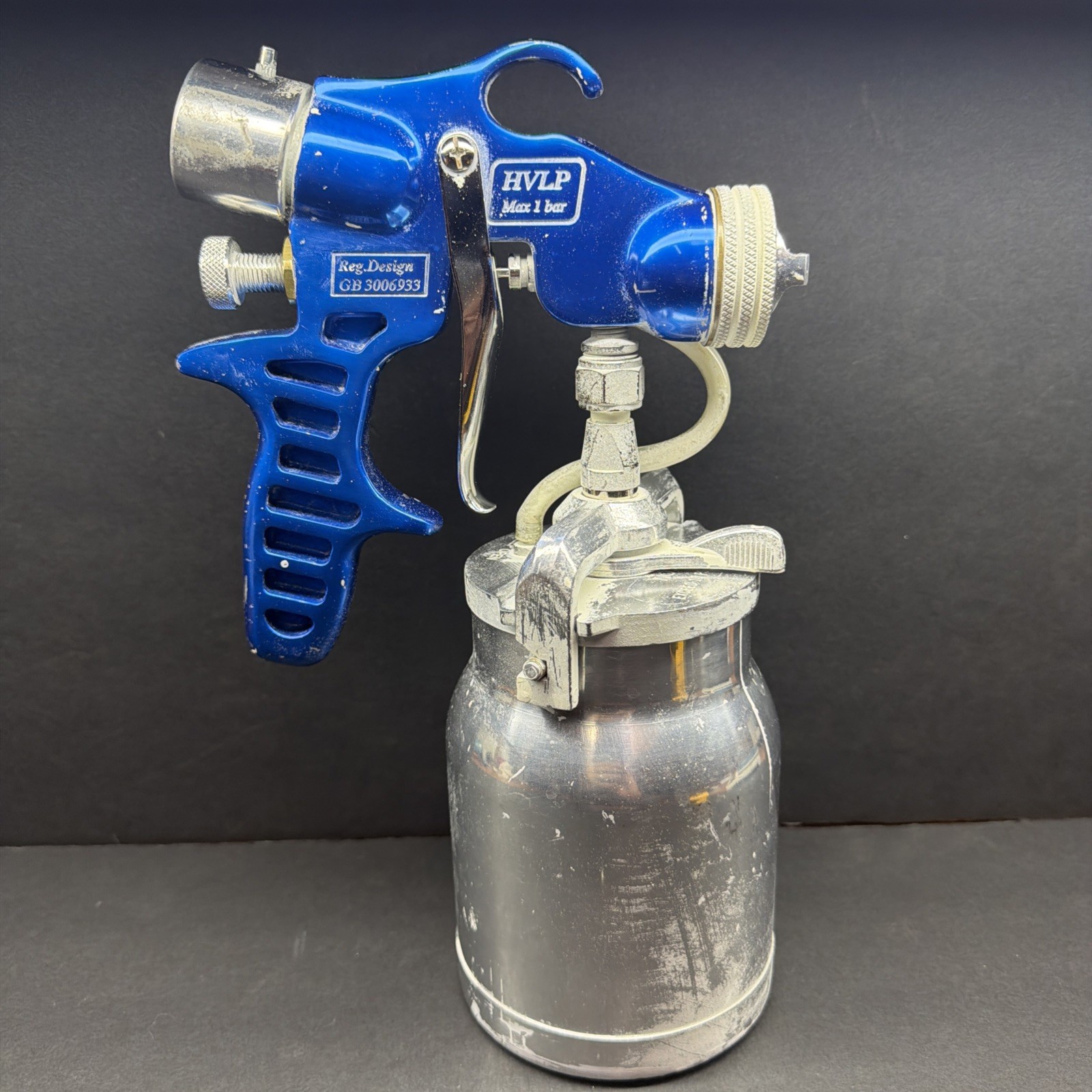 Versatile HV5500 Spray Gun Assembly - 1 qt. Capacity (PRE OWNED)