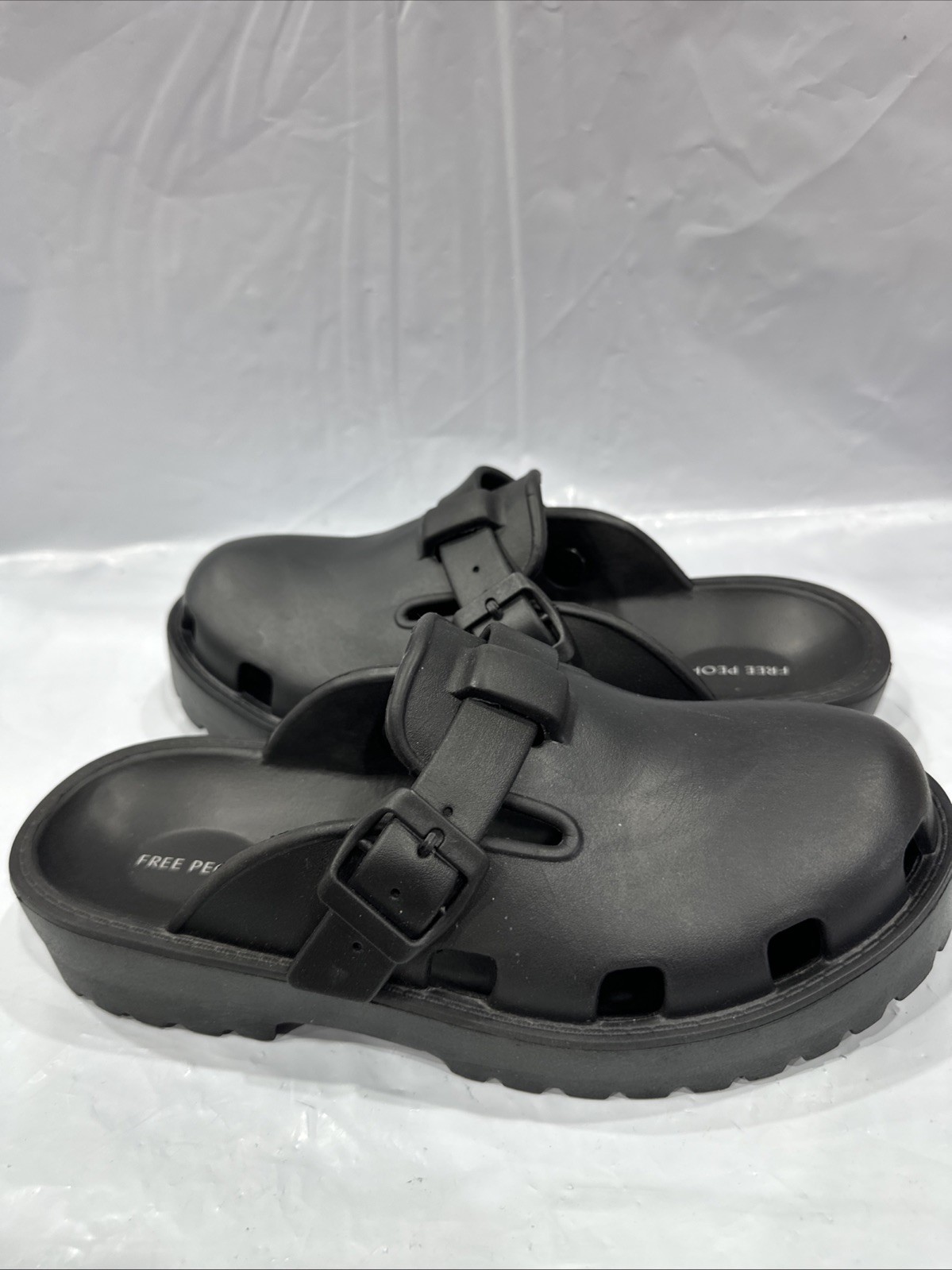 free people women’s tactical clog BLACK EBS2617