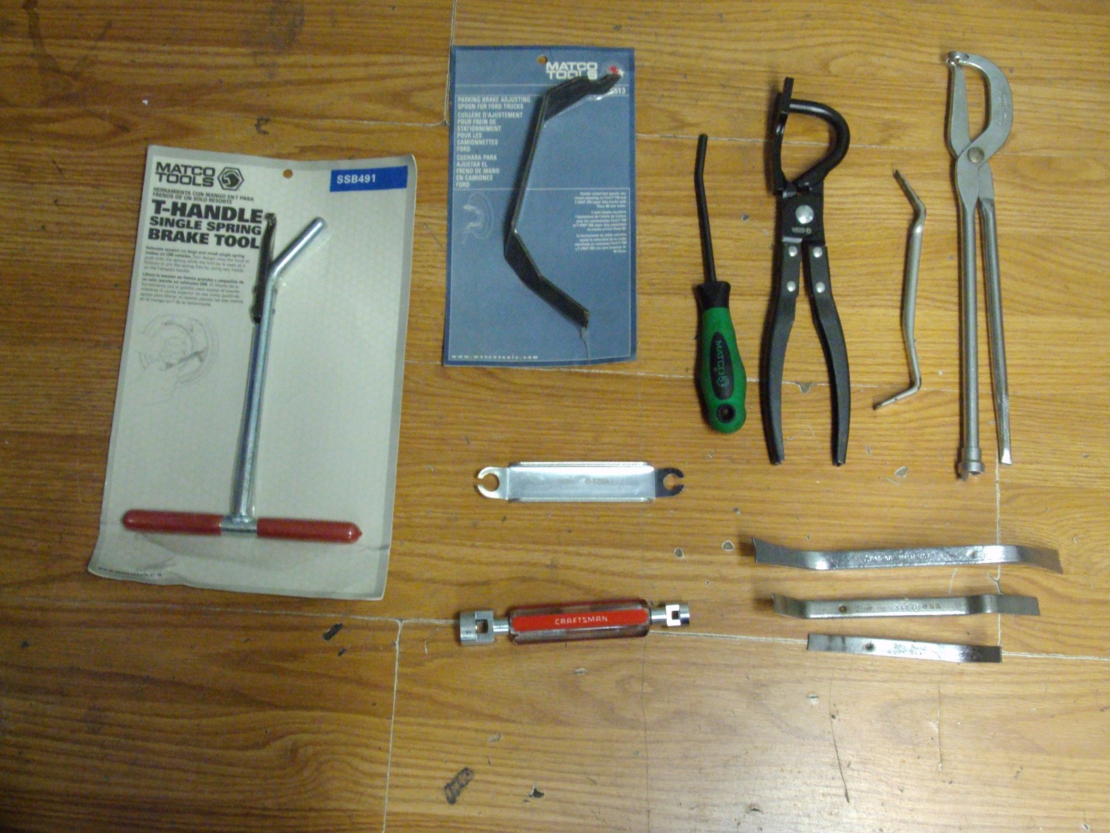 LOT OF BRAKE TOOLS MATCO CRAFTSMAN SNAP-ON BLUE POINT INDESTRO