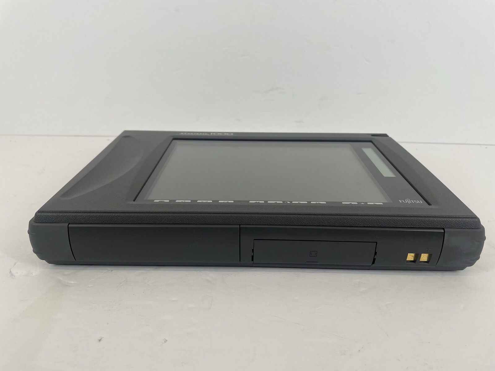 READ Fujitsu Stylistic 1000 FMW2430M Tablet PC UNTESTED