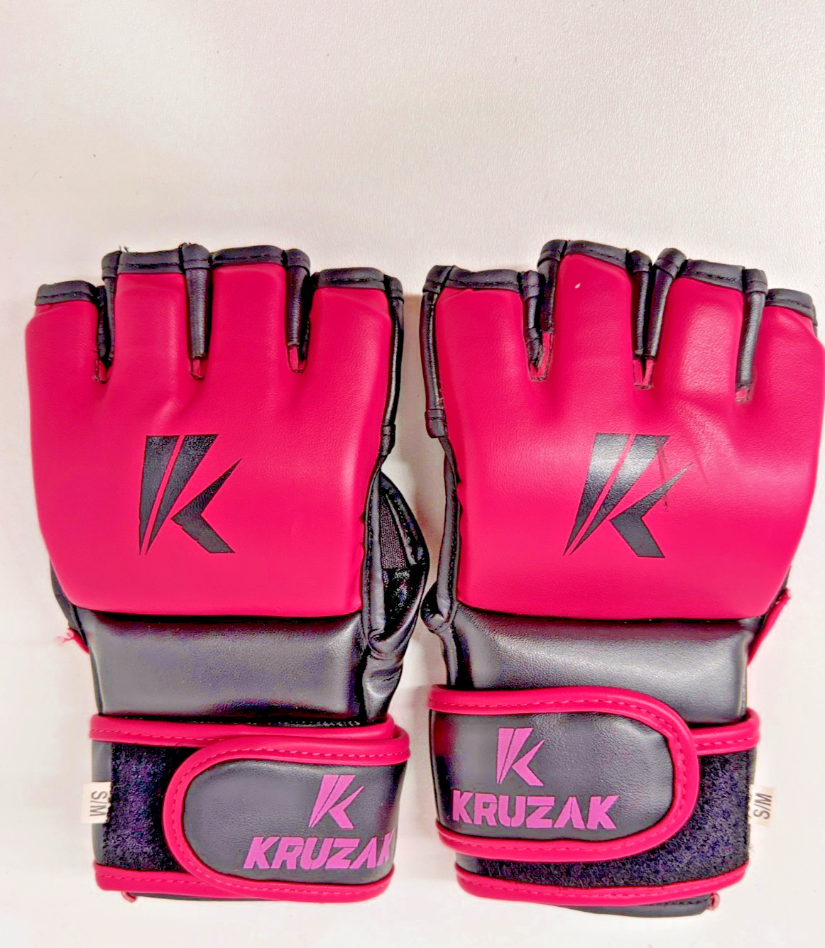 Kruzak MMA Grappling Sparing Gloves Hand Wraps Half Finger Pink Black S / M