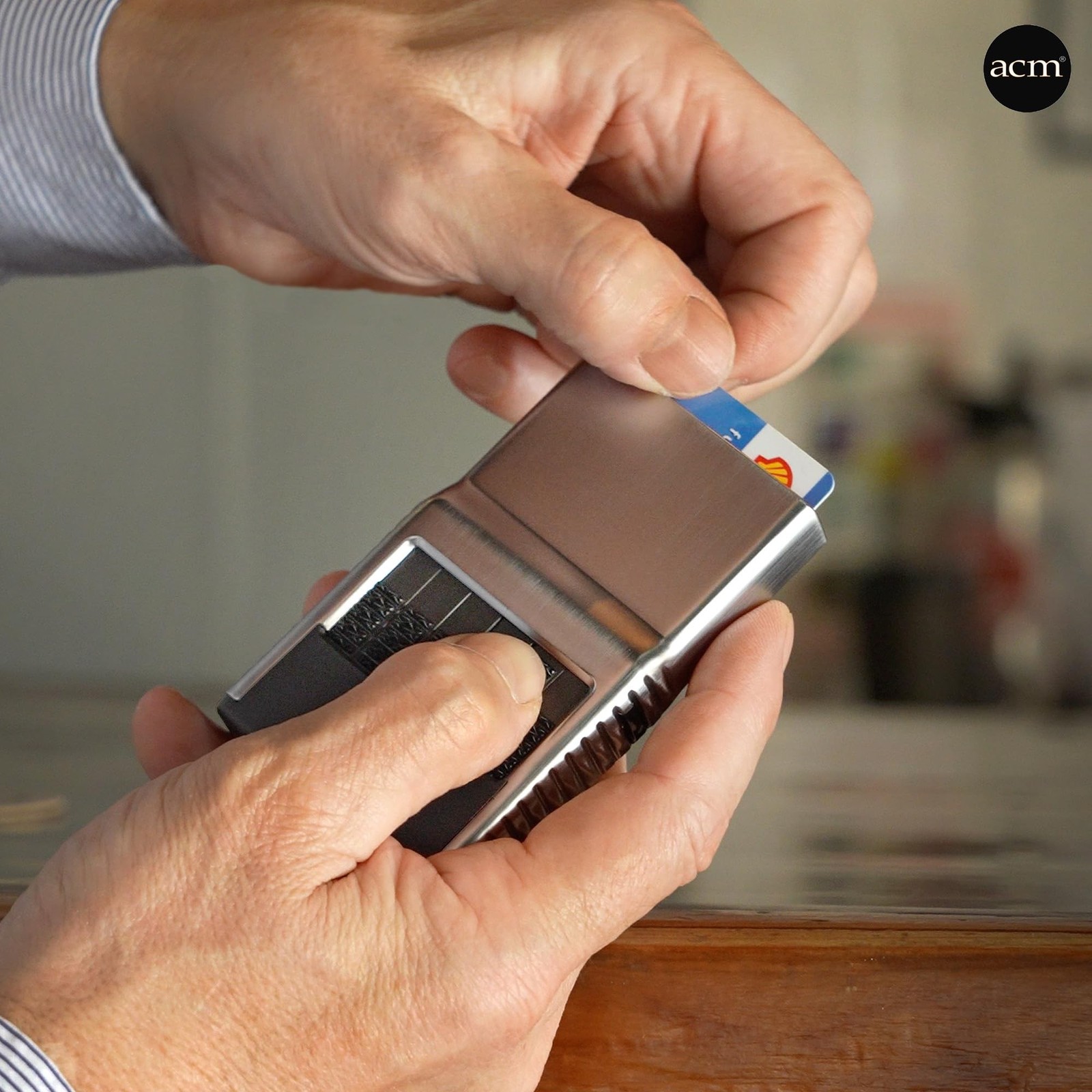 ACM 2.0 Featherweight Wallet - Exact Card Select and Storage - RFID Blocking ...