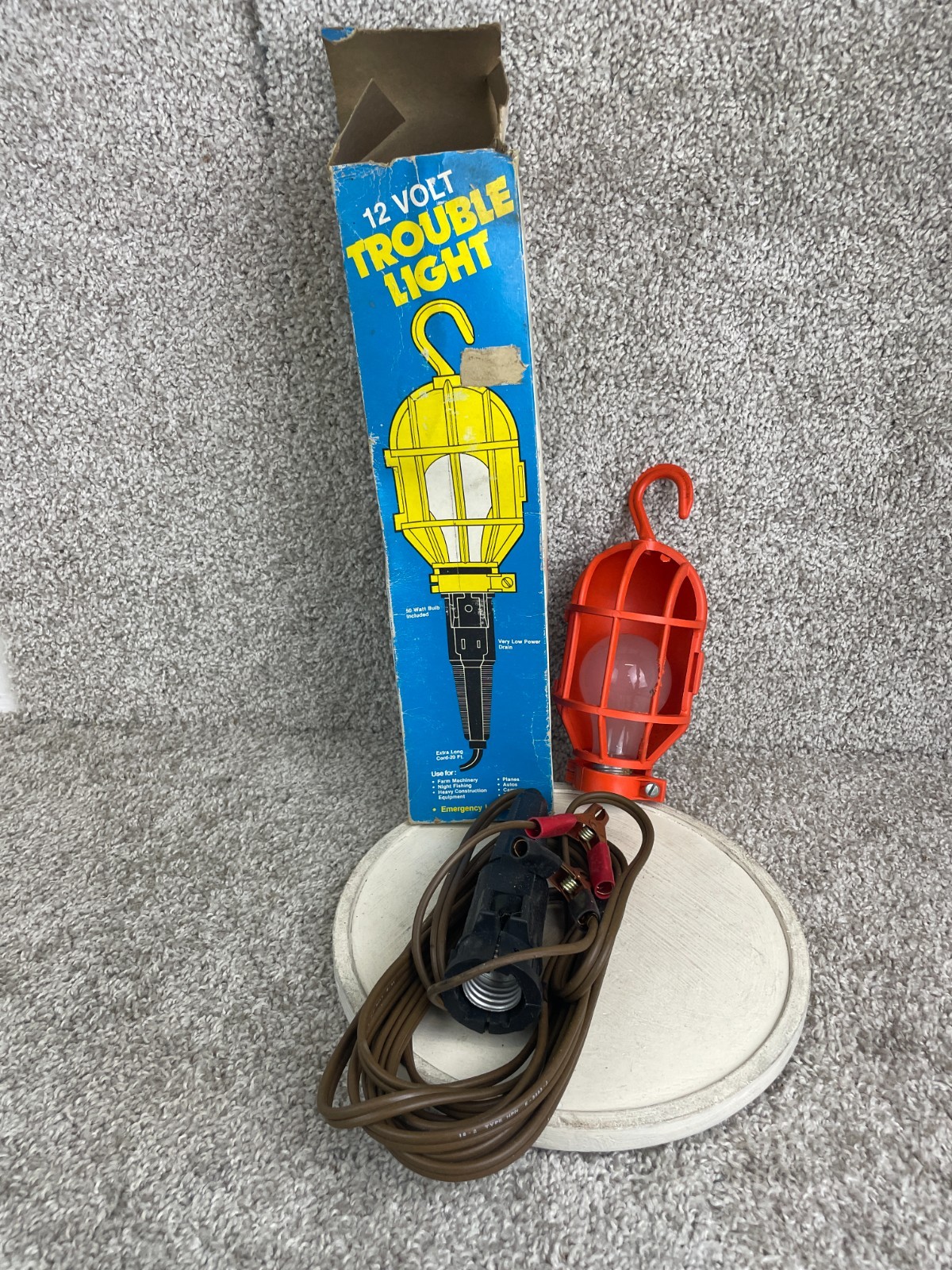 Vintage 12-Volt Trouble Light Hook Hands Free Positioning Tested/Works