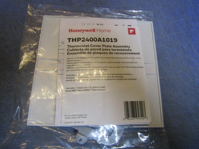 1 – Honeywell THP2400A1019 Wall Plate for VisionPRO 8000 White. NEW in Package