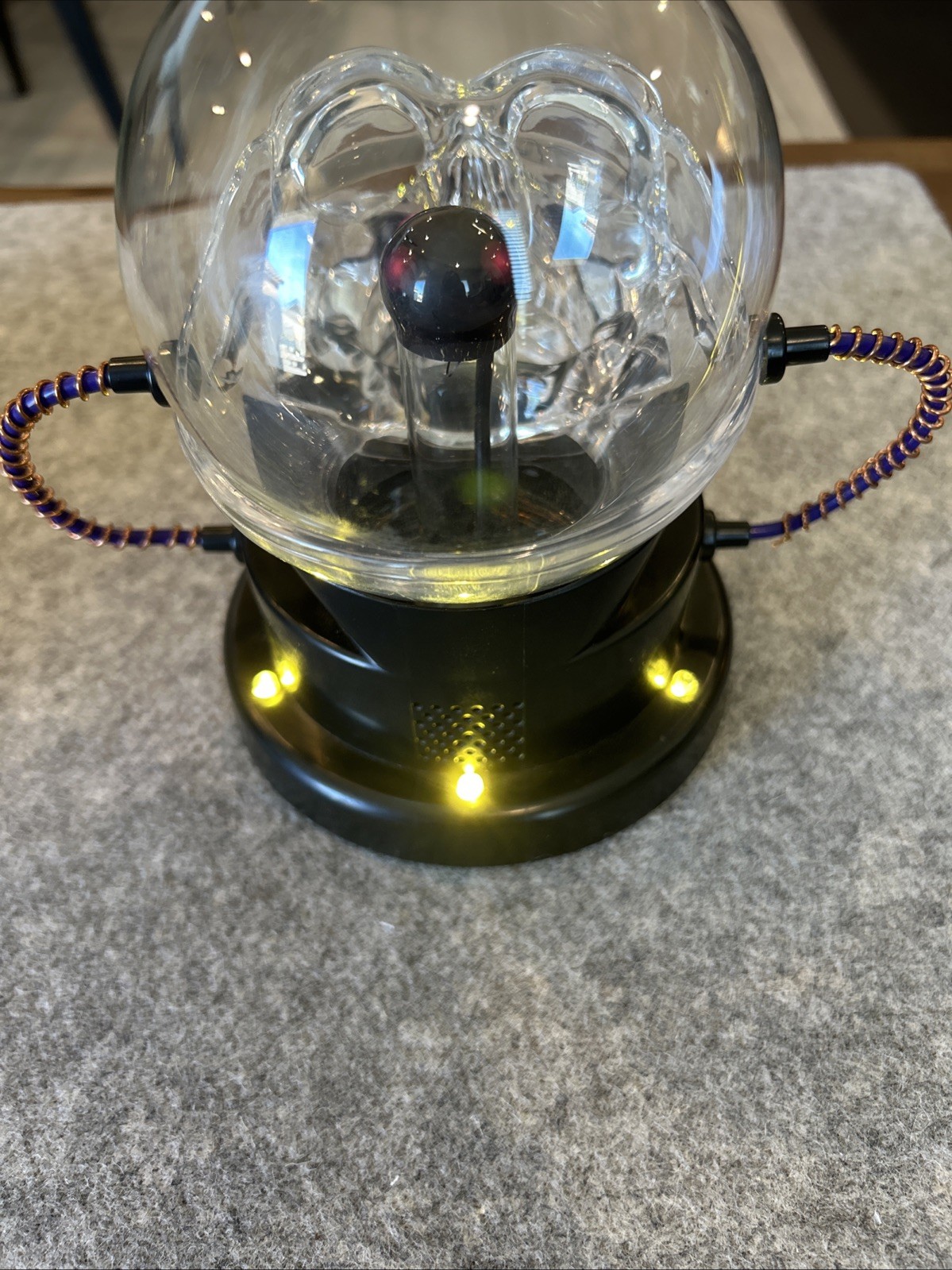 Hyde and EEK! Electropathic Vessel LED Plasma Ball Skull Halloween