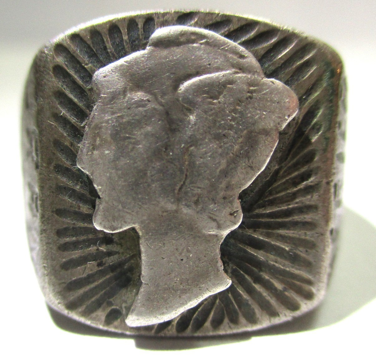 VTG WWII 1943 TRENCH ART MILITARY RING,SILVER MERCURY DIME HEAD,ORAN AFRICA