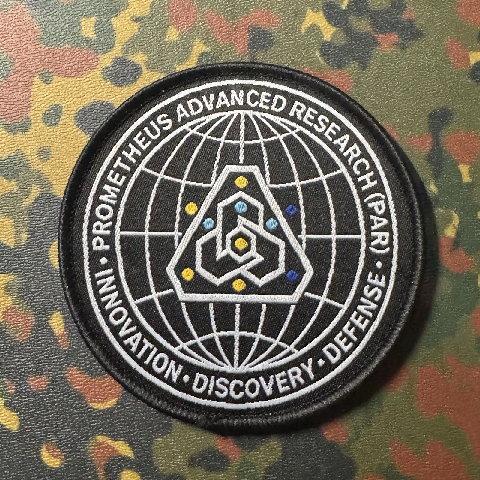 PROMETHEUS ADVANCED RESEARCH (PAR) Round Woven Patch Hook/Loop Back PDW