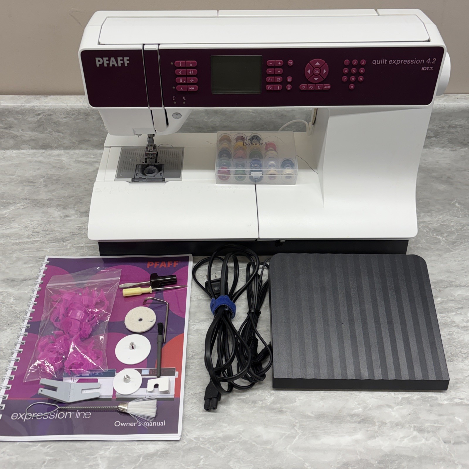 Pfaff Quilt Expression 4.2 PLEASE READ CONDITION DESCRIPTION