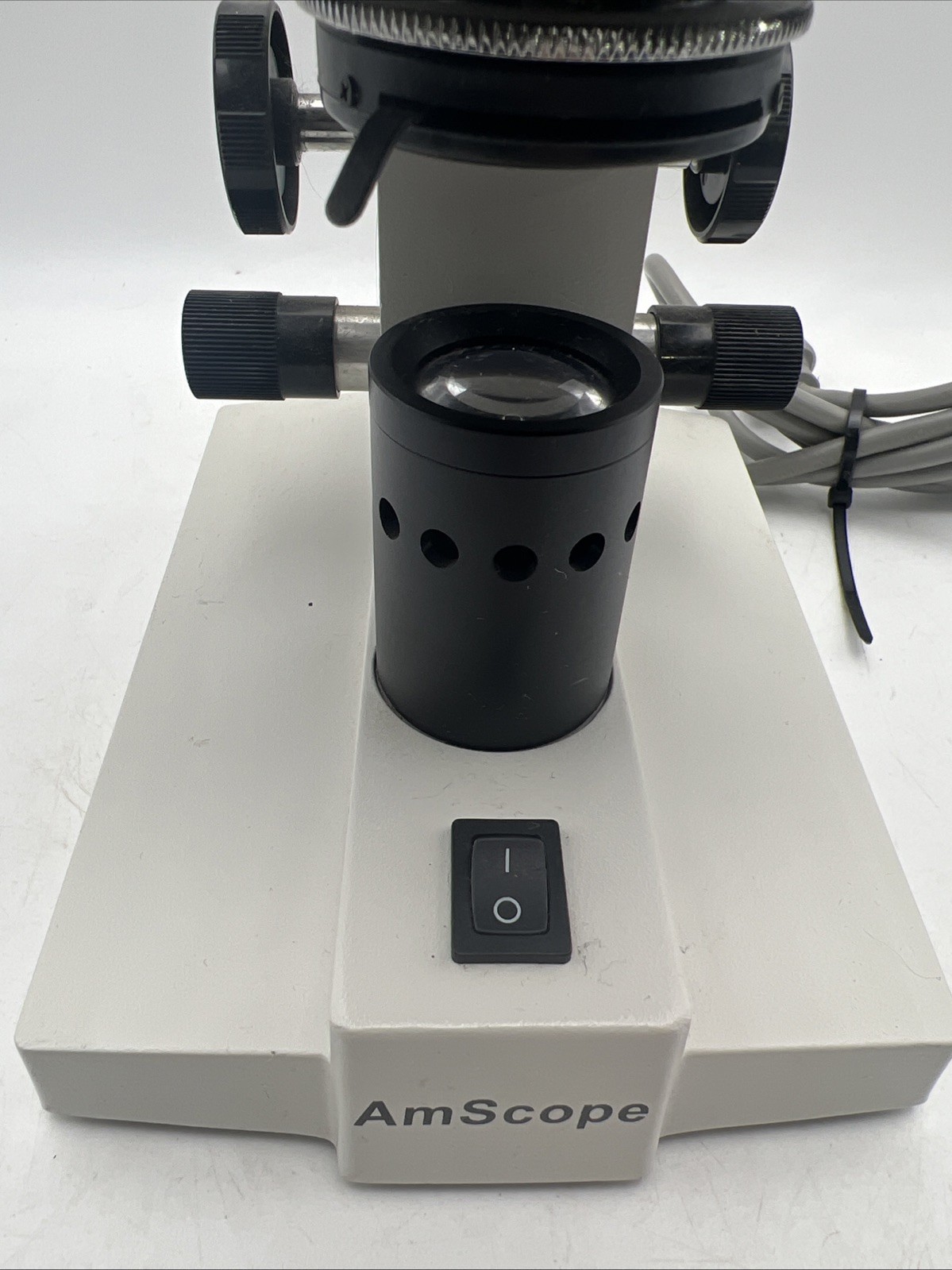 AmScope B100? Series Biological Binocular Compound Microscope