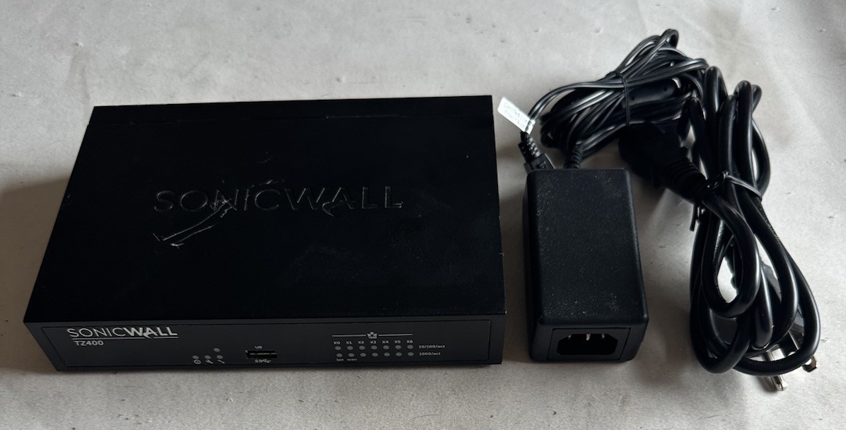 SonicWALL TZ400 Network Security Firewall APL28-0B4 w/ AC Adapter