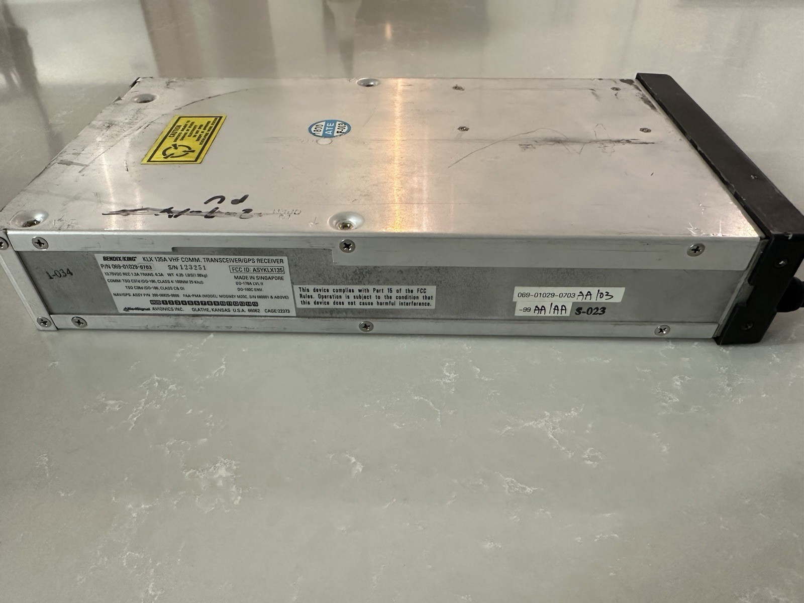 Bendix King KLX 135A GPS/COM Transceiver P/N 069-01029-0703 Untested