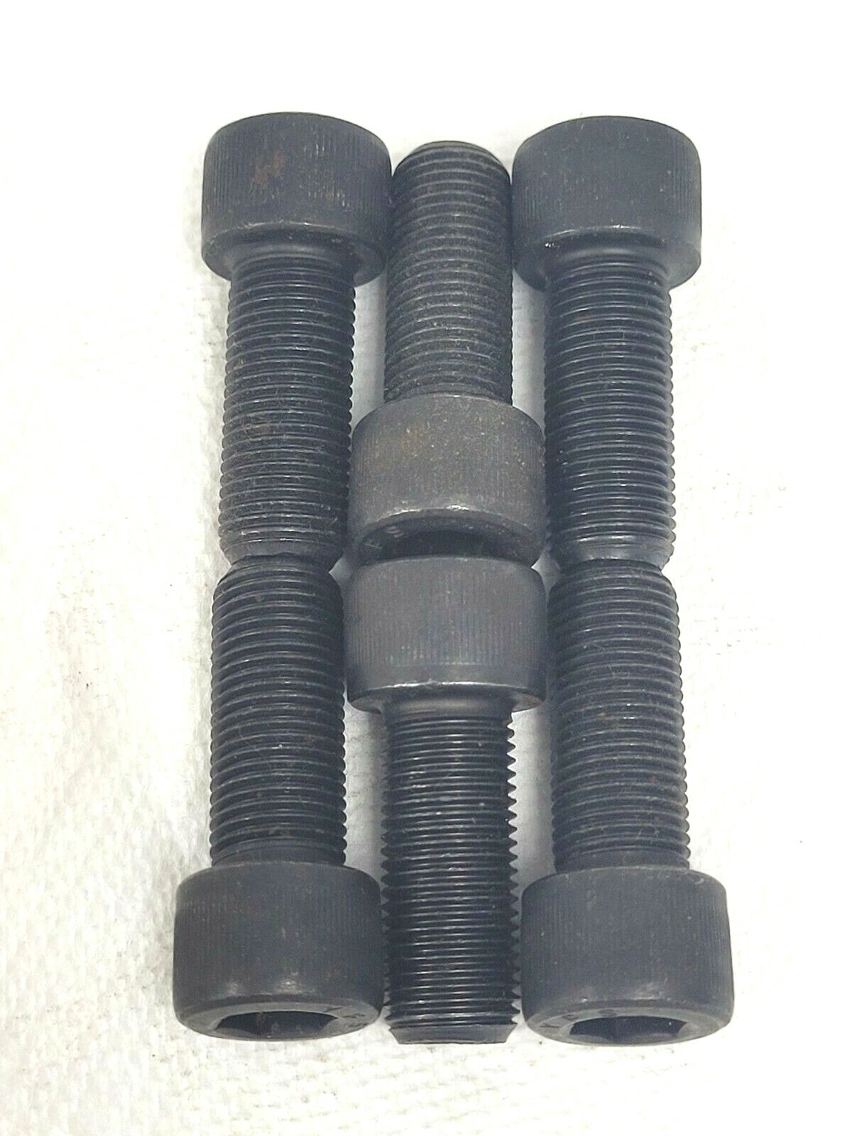 1/2-20 X 1-1/4  SOCKET HEAD CAP SCREWS BLACK HEAT TREATED ALLOY STEEL - 6 PCS