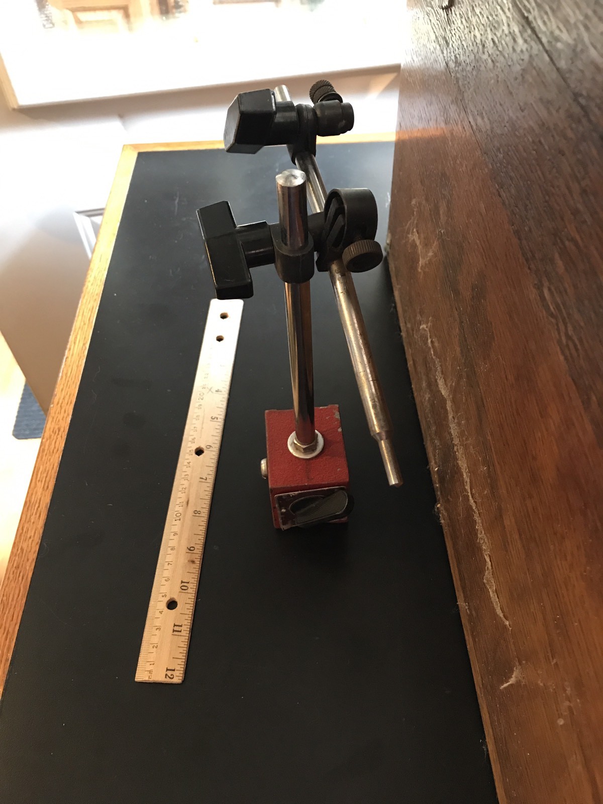 magnetic base