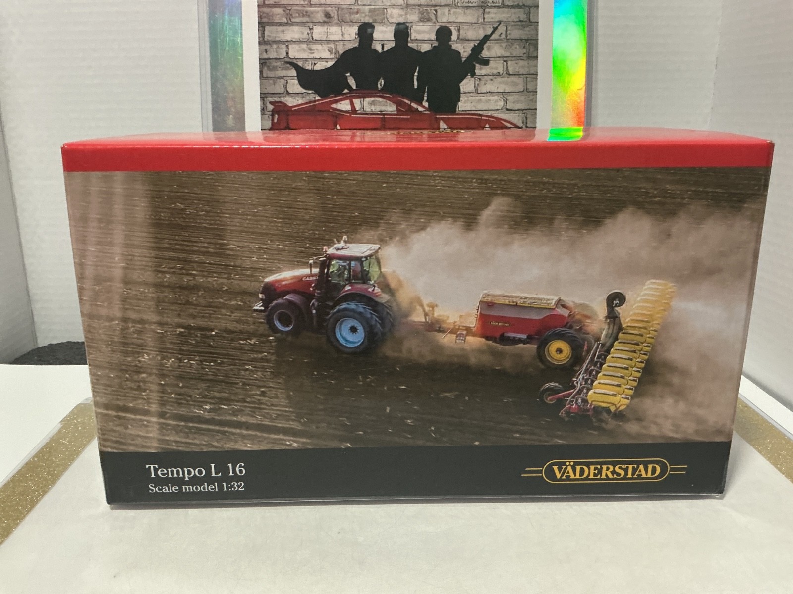 1:32 VADERSTAD TEMPO L 16