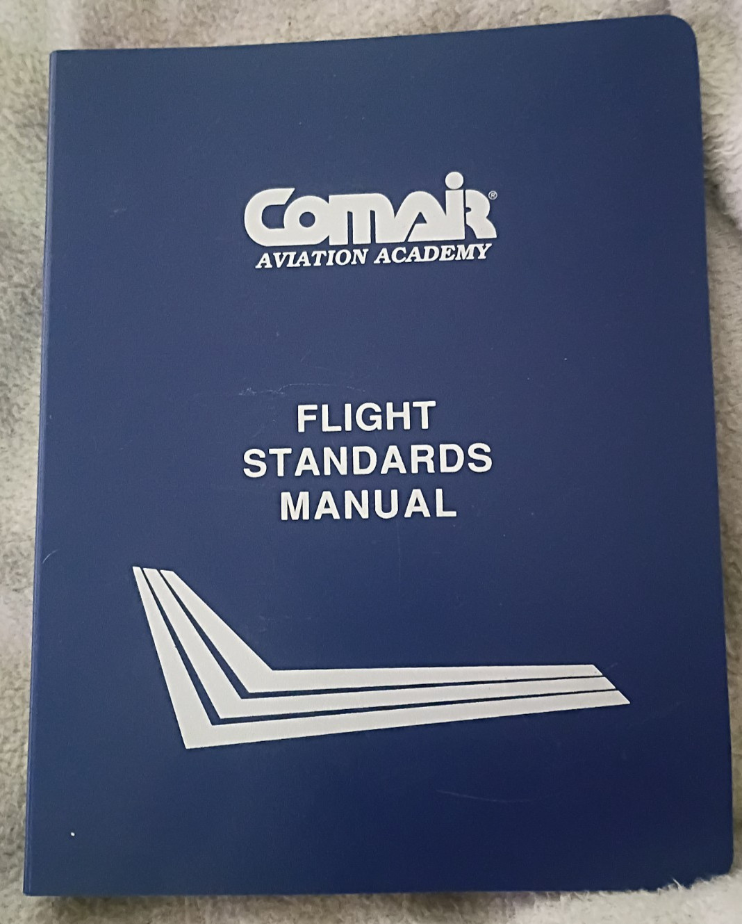 Comair CESSNA-172RG Flight Standards Manual, 1992