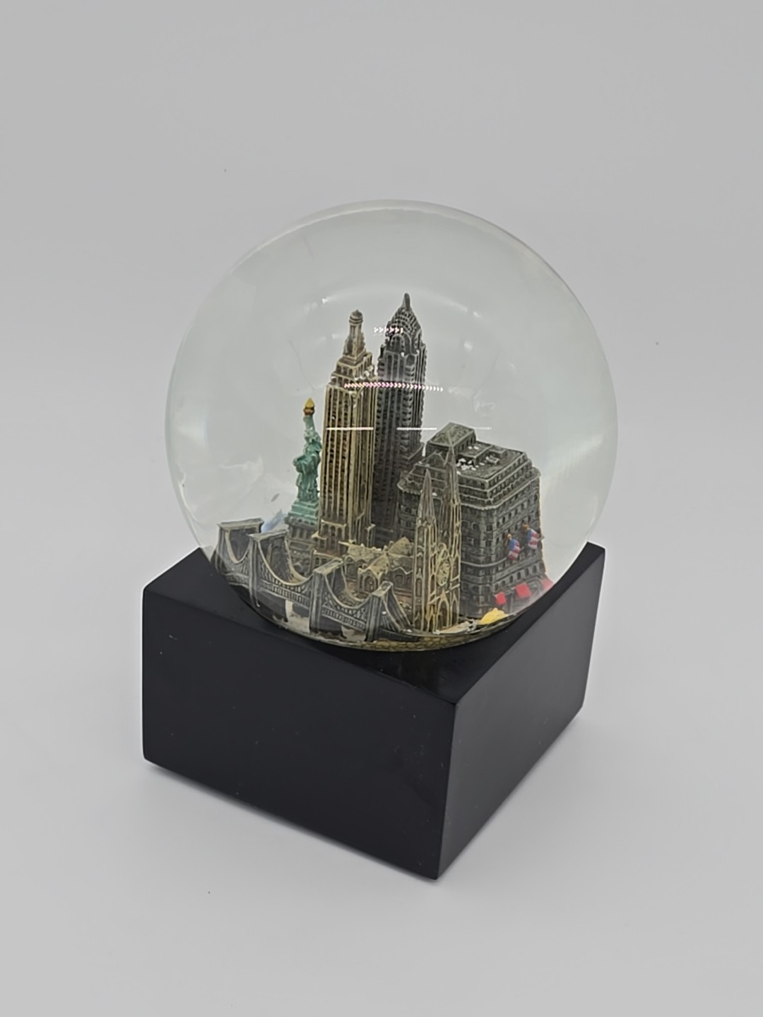 Vintage New York City Wind-Up Musical ("New York~New York") Snow Globe 6"x 4"
