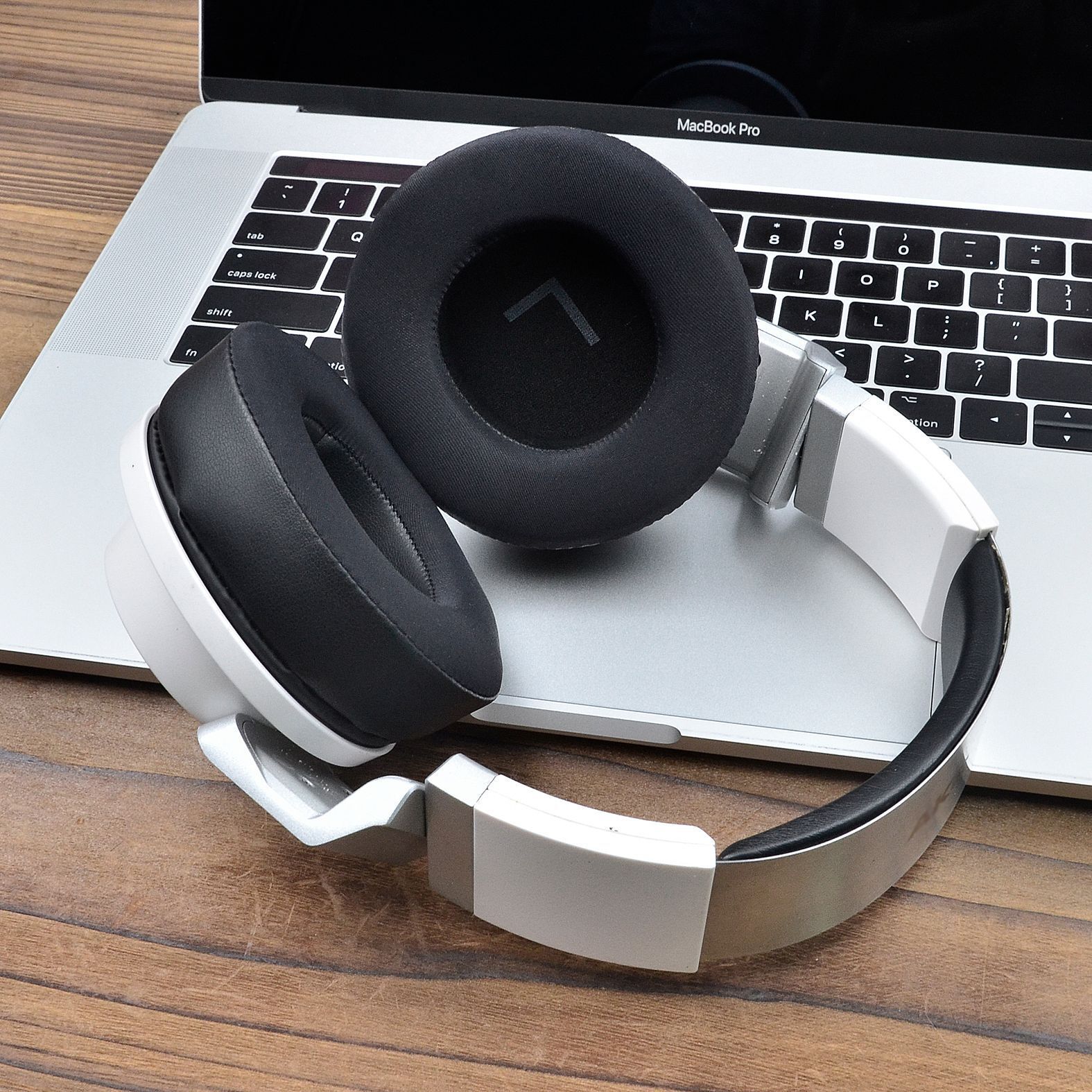 Replacement Cooling Soft Ear Pads for JBL Synchros E50 E50BT S500 S70 Headphones