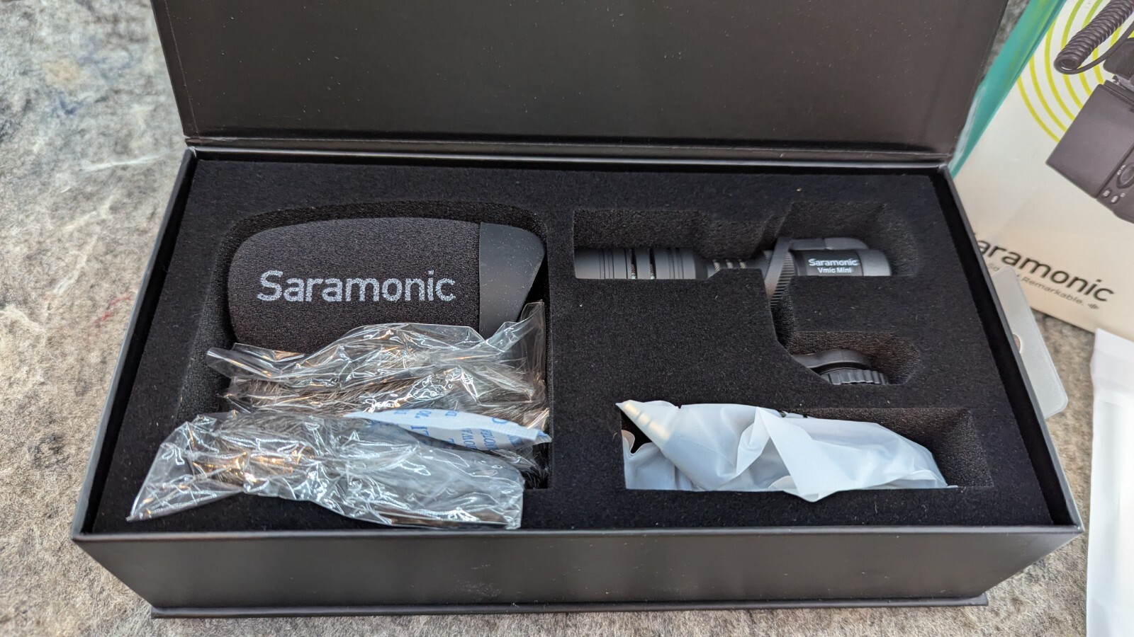 Saramonic Vmic Mini Ultra-compact Camera-Mount Shotgun Microphone/iPhone🔥New🔥