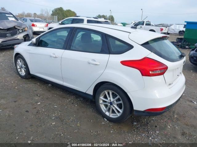 FOCUS 2015 Glove Box 4577676