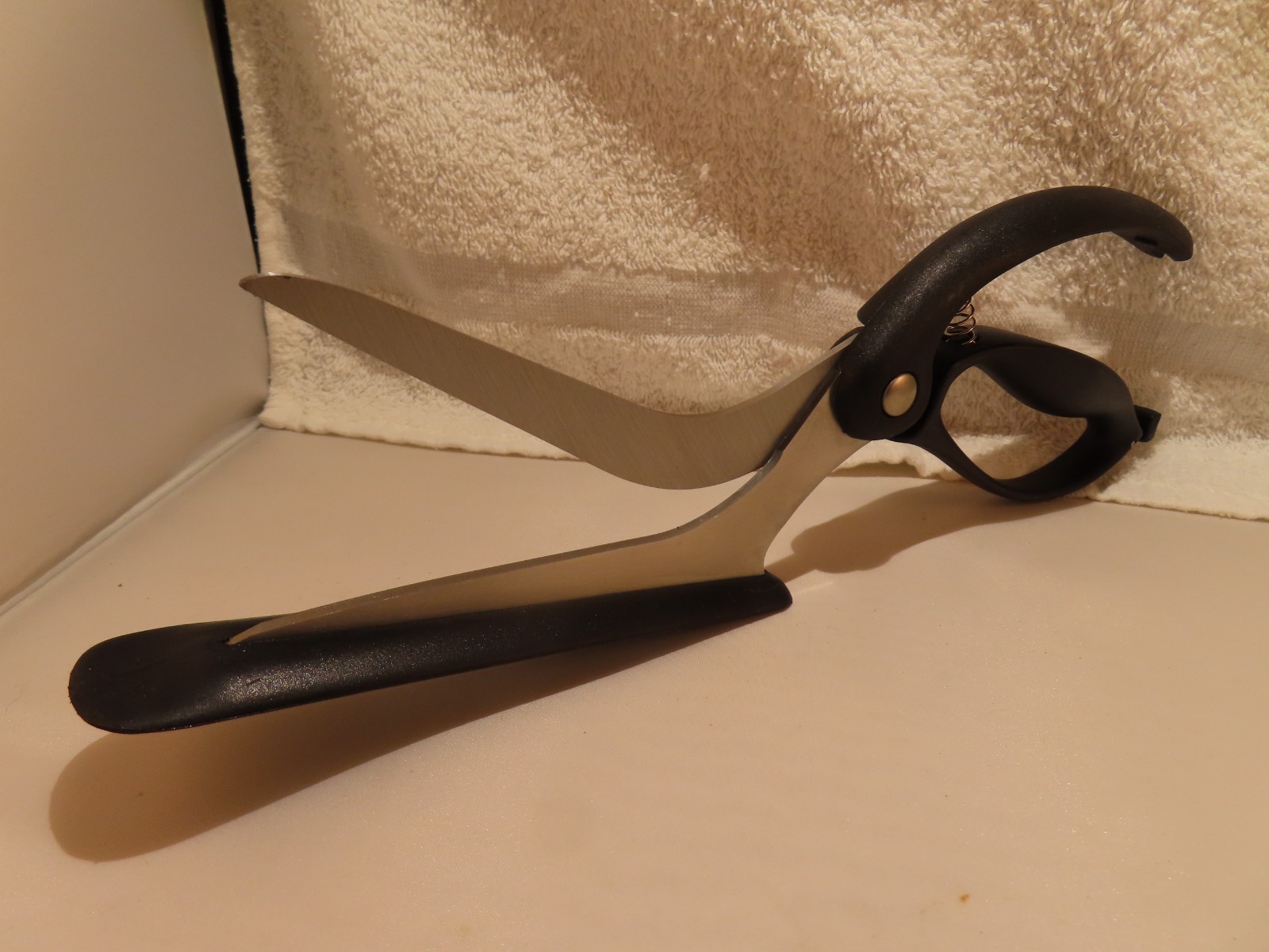 Dreamform brand 12-inch Pizza Shears / Cutting Scissors