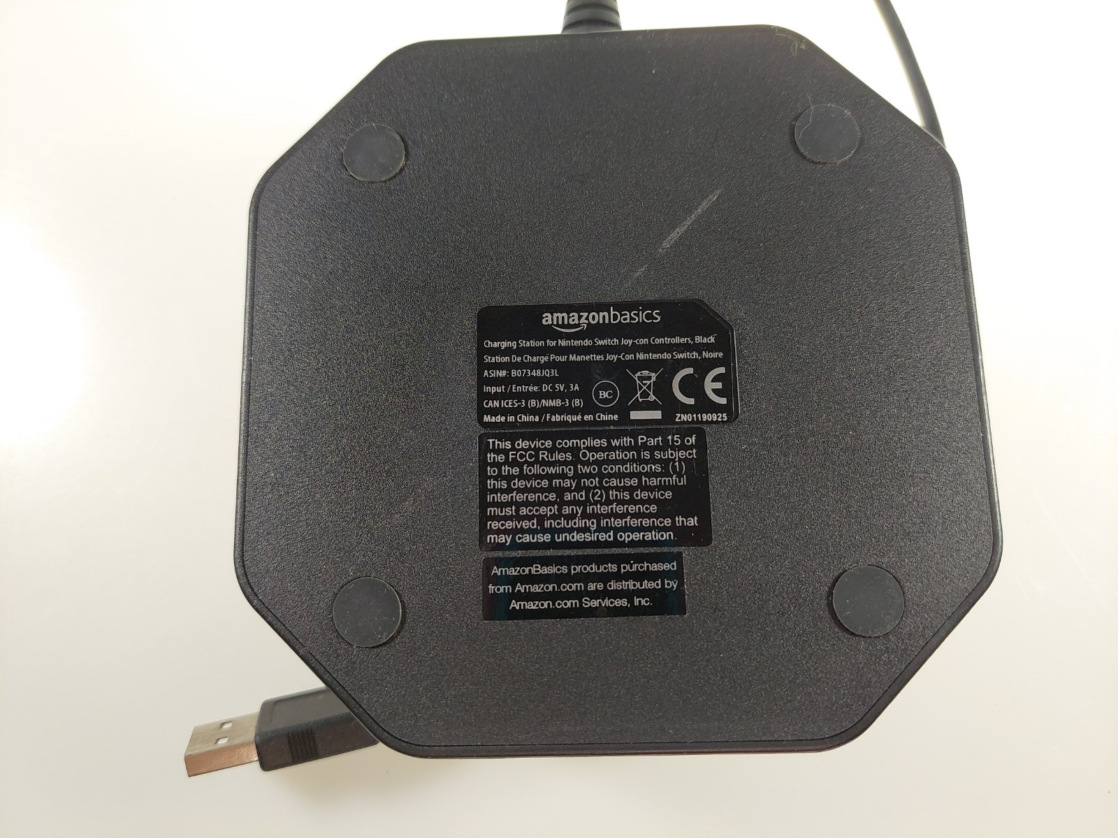 AmazonBasics Charging Station for Nintendo Switch Joy-con Controllers