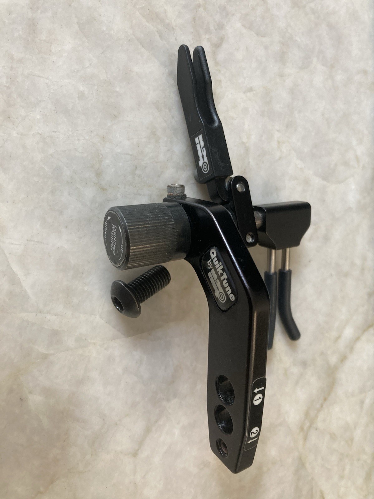 NAP  Quiktune Drop Away 2000RG Right Hand  Arrow Rest