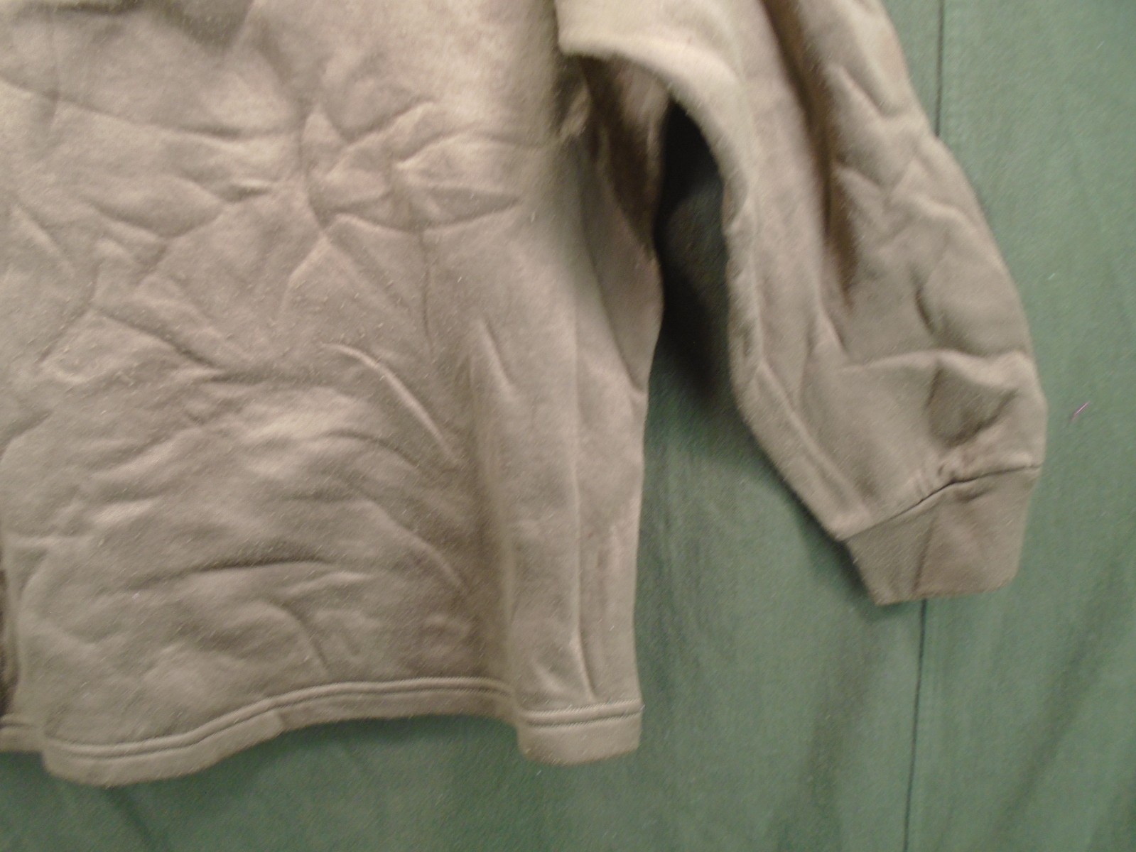 US Military Polypropylene Cold Weather Undershirt Polypro Size Medium 1997 295-C