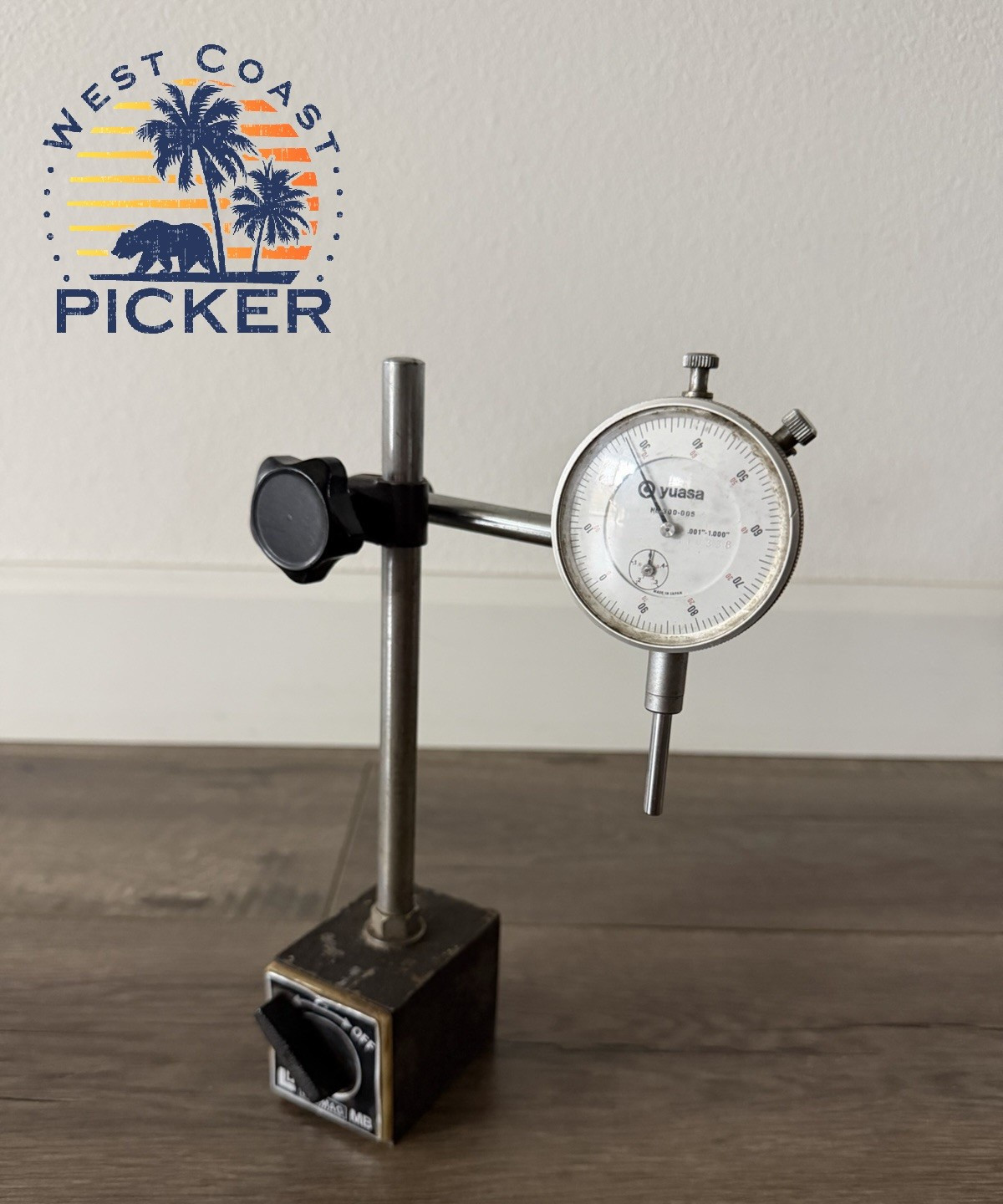 USEMAG Magnetic Base and Yuasa 300-005 Jeweled Dial Indicator 0-100 Machinist
