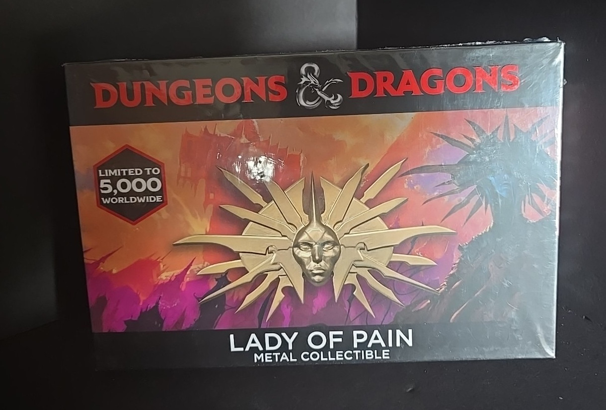 Dungeons & Dragons Limited Edition Lady of Pain Medallion Prop