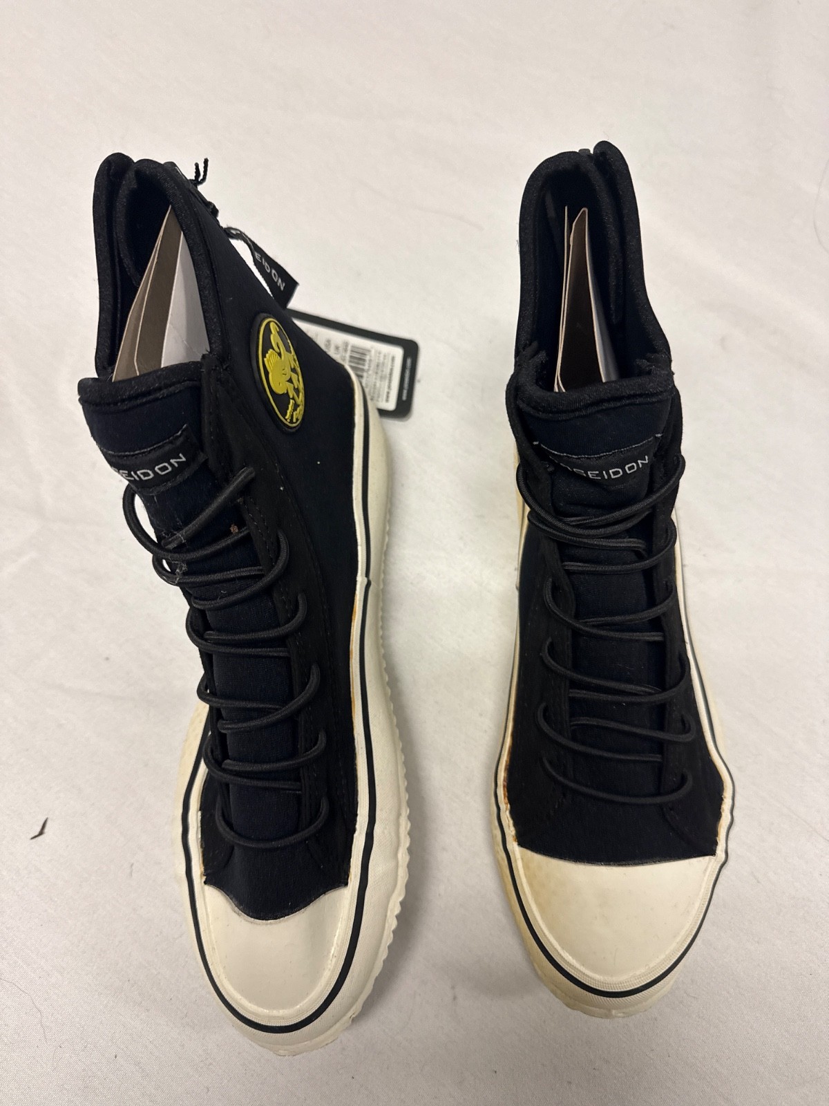 Poseidon One Shoe size male 7/ female 9 Black/White,0021