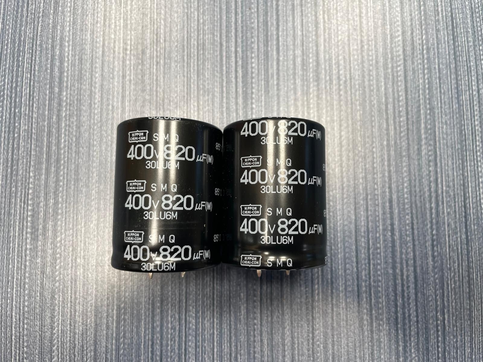 Nippon Chemi-Con 400v 820uf Capacitor