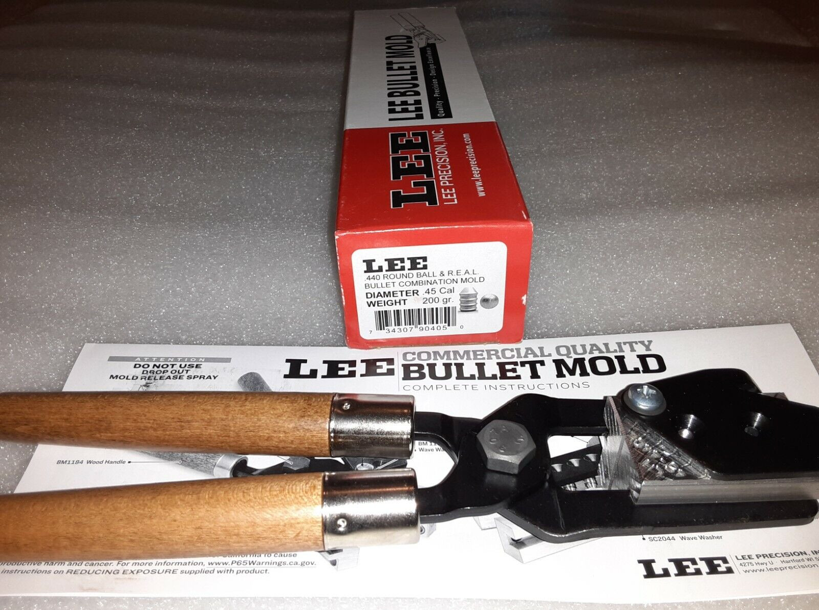 Lee 2-Cavity Combo Bullet Mold 45 Caliber 200 Grain R.E.A.L. and (440 Diameter)