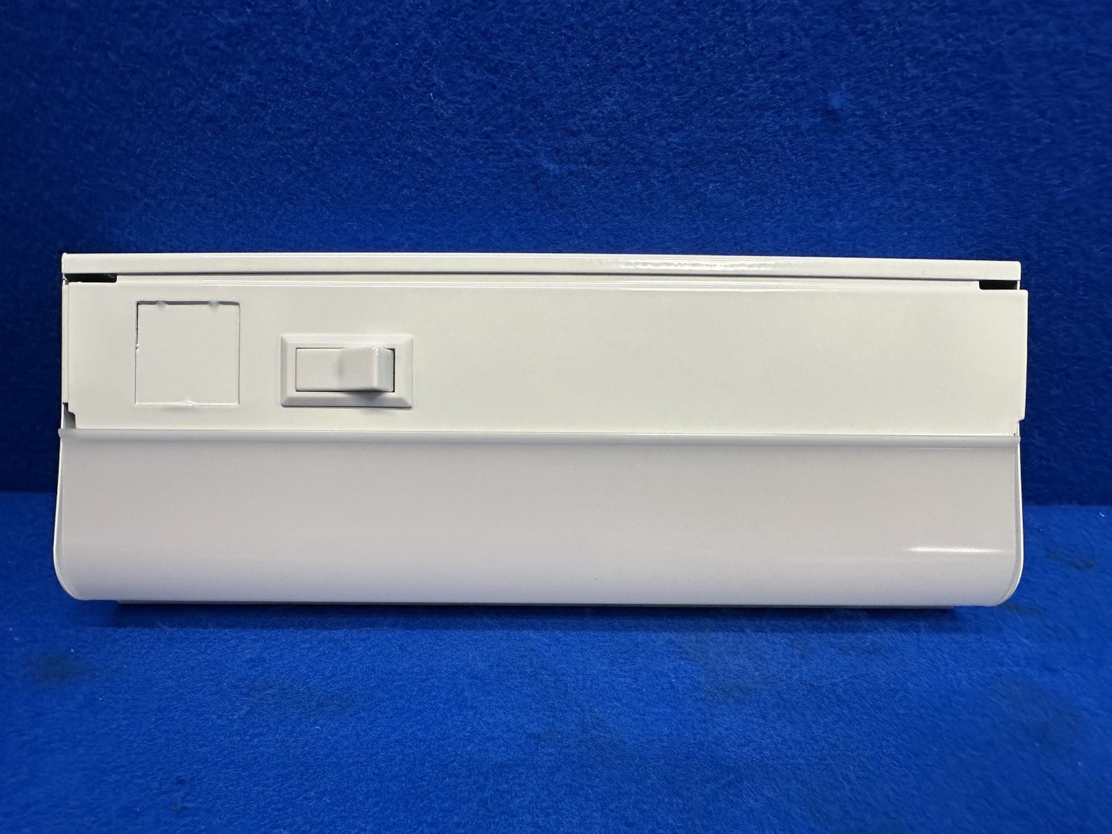 AFX T5L2-09RWH 9" LED TASK LIGHT
