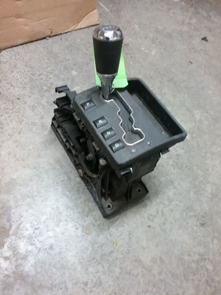 2006-2007 Jeep Commander Automatic Floor Gear Shift Shifter Assembly OEM
