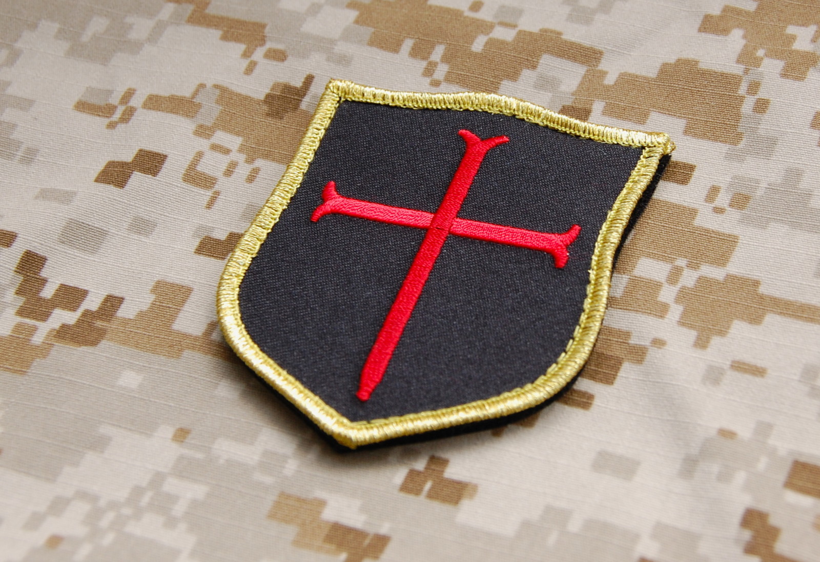 Crusader Shield Patch Black & Red NSWDG DEVGRU Gold Squadron Team ST6 Navy SEAL