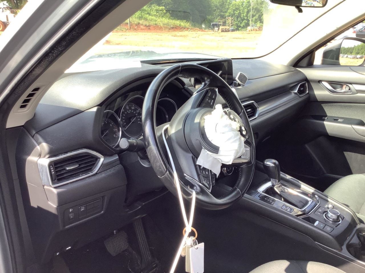 CX-5 2018 Glove Box 4689648