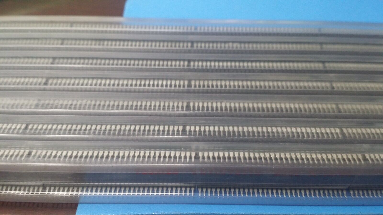 (1 PC) TMP91C640N TOSHIBA Microcontroller 8-Bit MROM CMOS PDIP64