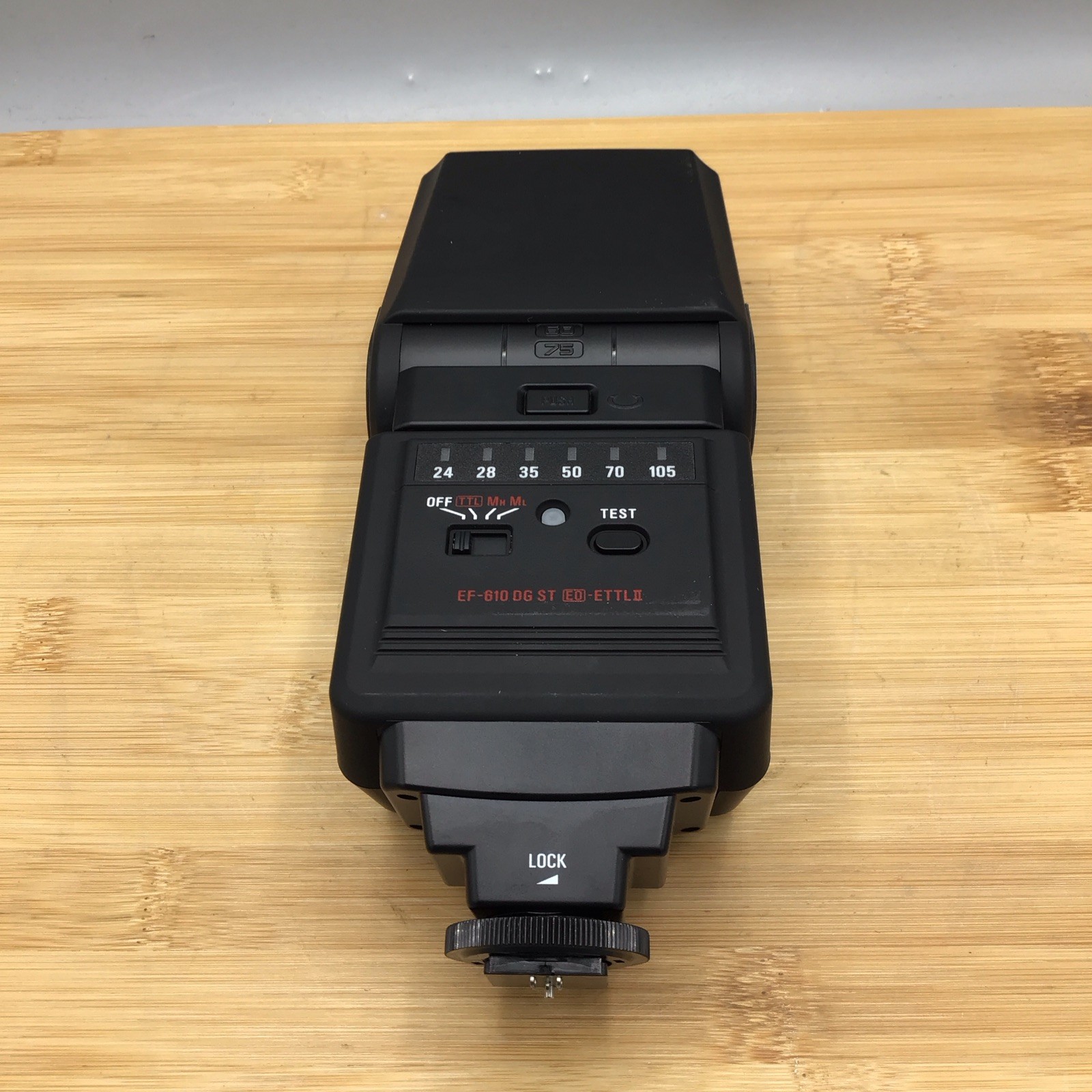 Sigma EF-610 DG ST Electronic Flash For Canon With Bag.