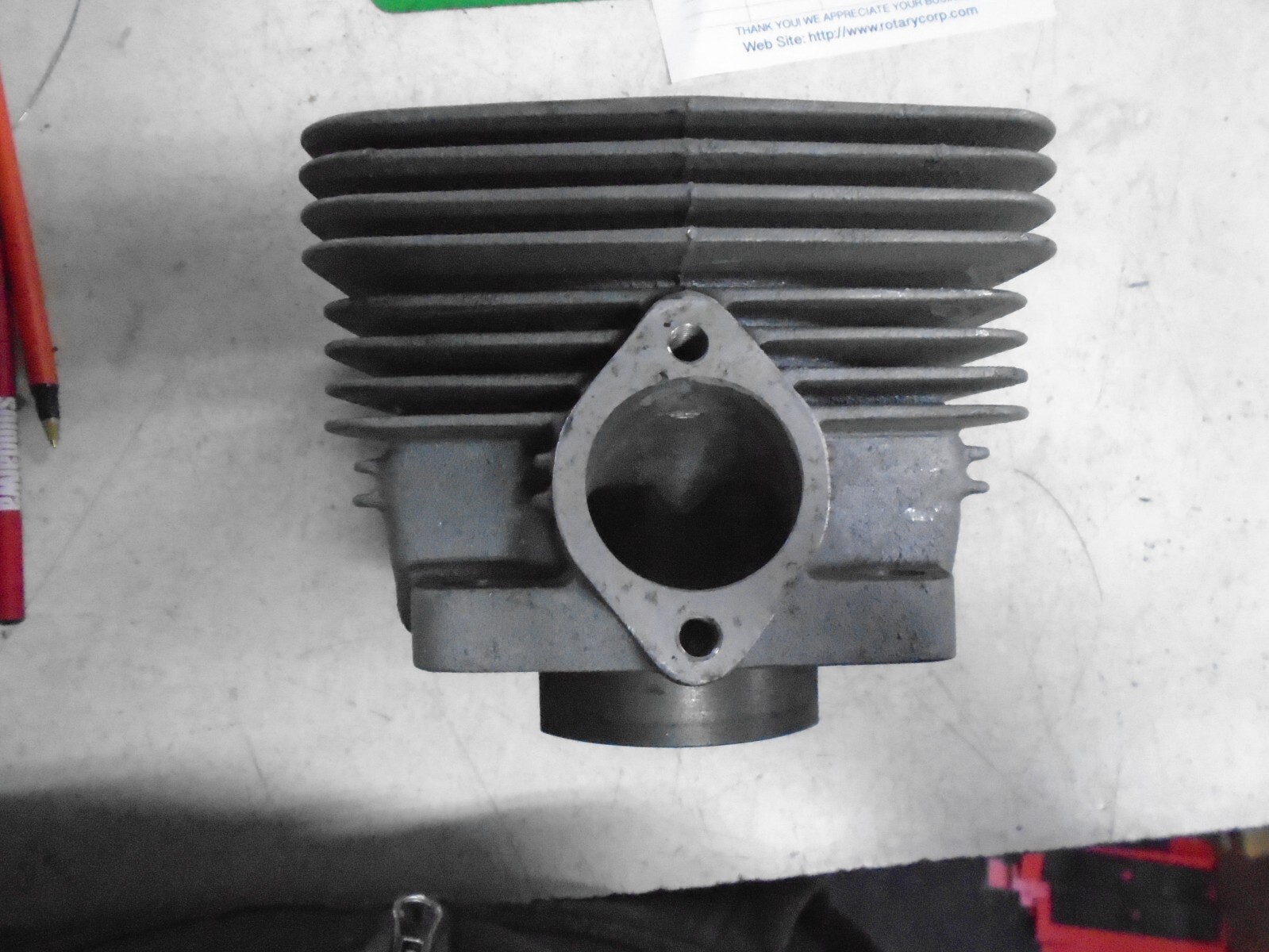 CHAPARRAL 250 G25A CYLINDER NEW TAKE OFF NOS