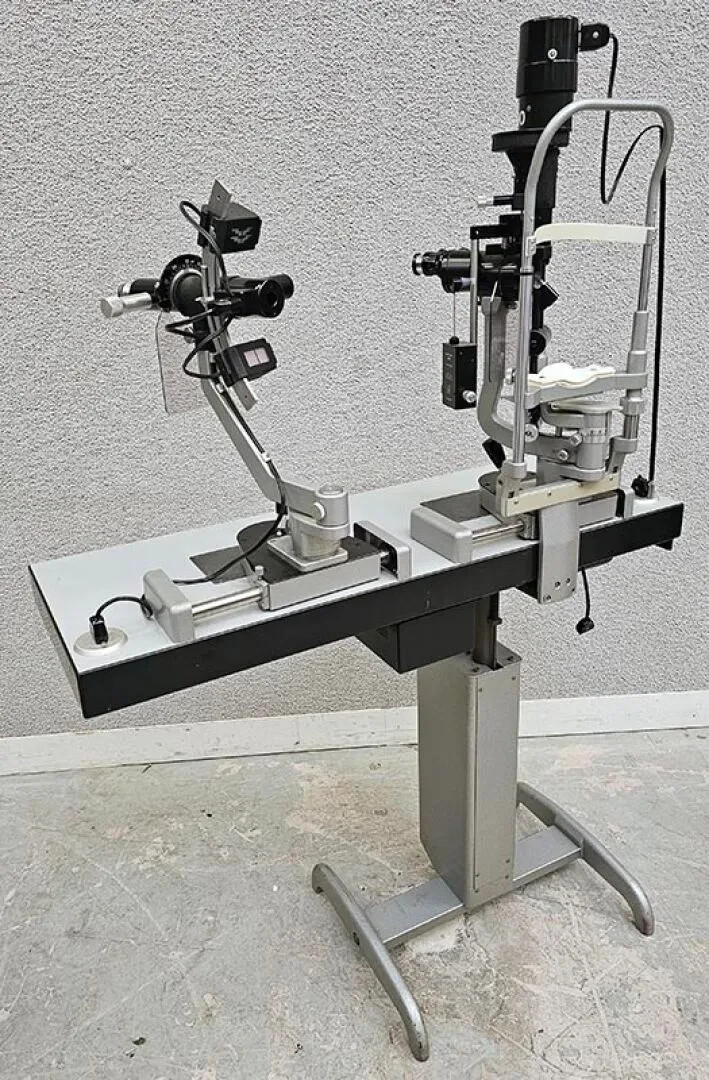 Haag Streit BM 900 Slit Lamp avec équipements complets