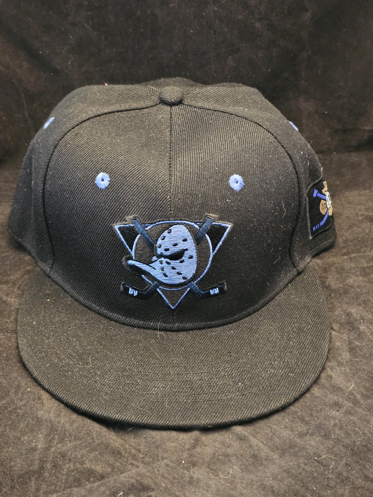 ANAHEIM DUCKS NHL HOCKEY SALUTE TO POLICE LAW  NIGHT CAP  HAT ADULT HEROES 23-24