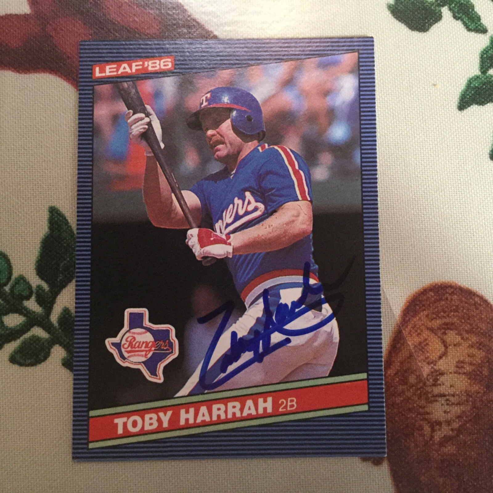 1986 Donruss Leaf Toby Harrah Autographed Baseball Card Rangers Indians #86