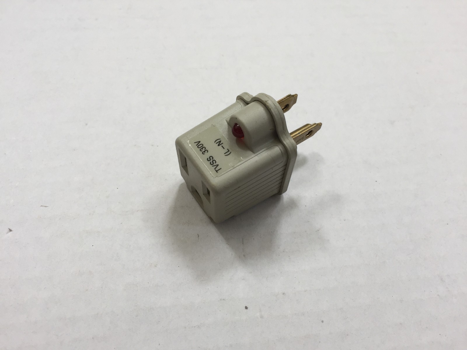 3 Prong Outlet Electrical Ground AC Adapter Converter w/Indicator Red Light, UL