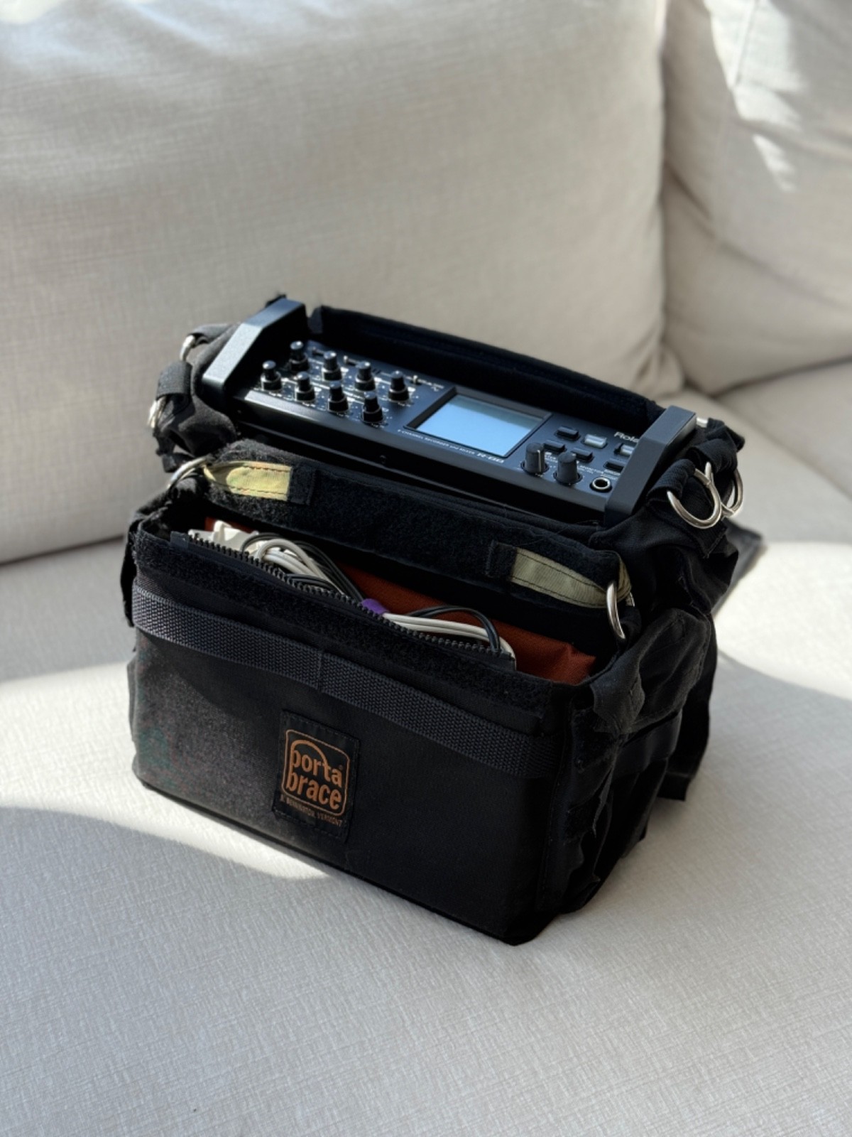 Roland R-88 8-Channel Recorder and Mixer + Porta Brace bag and power supply