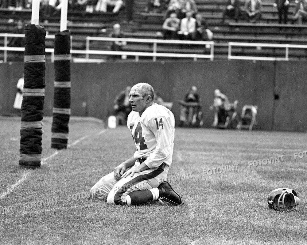 Y.A. TITTLE Photo Picture NEW YORK GIANTS Football Print 8x10 or 11x14 (YA2)