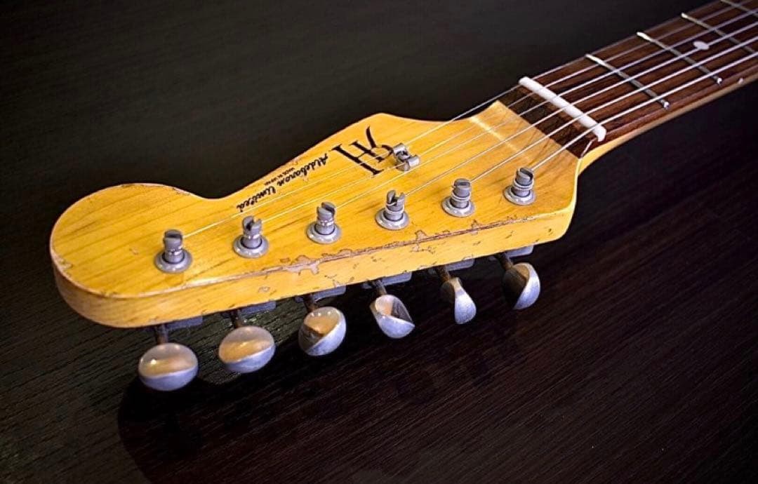 Heavy Relic Stratocasterrosie