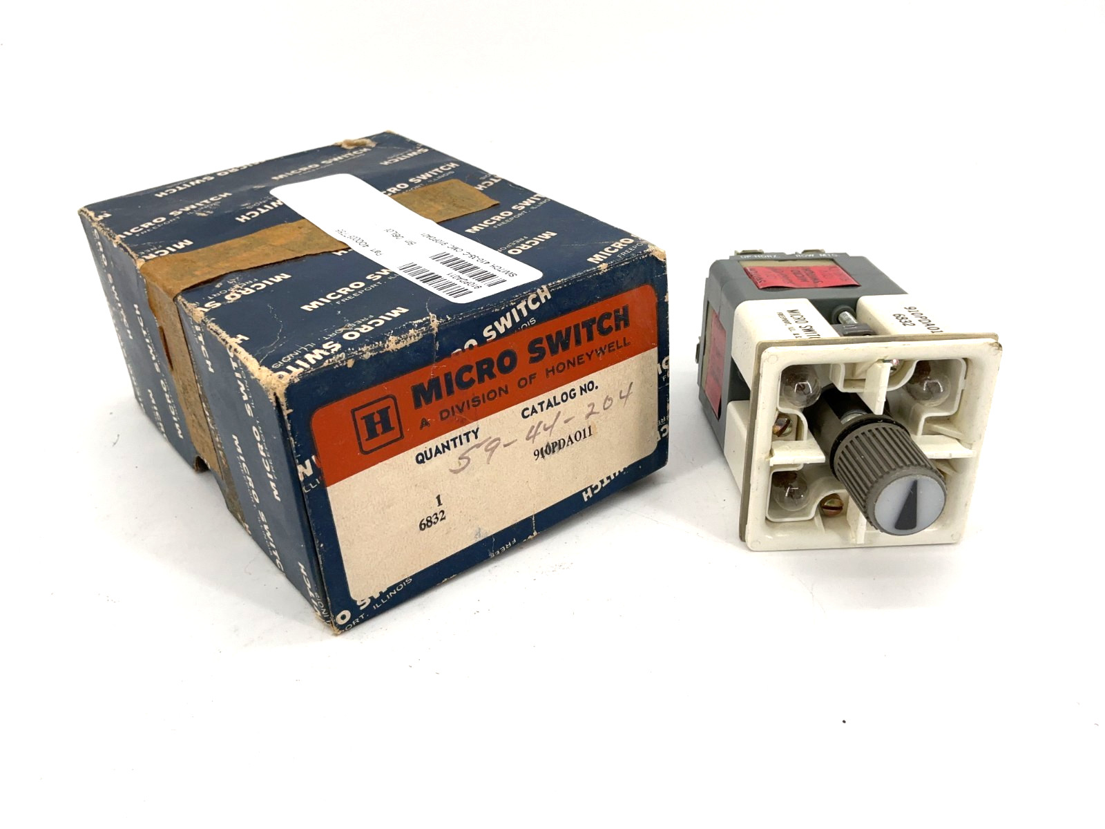 New Honeywell Micro Switch 910PDA011 Selector Switch 2Pos Coil 120V 50/60HZ